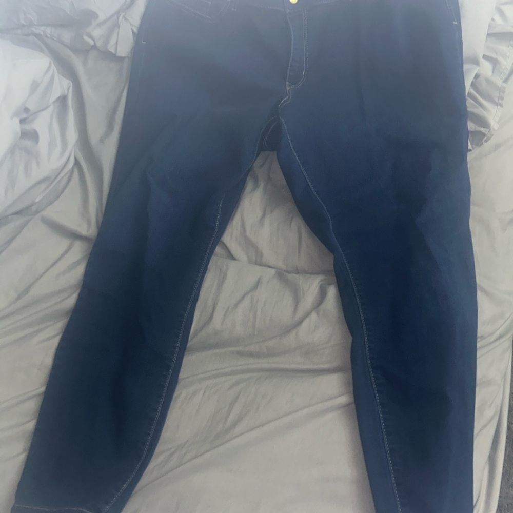 Levi Strauss Mid-Rise Skinny Jeans in Deep Blue